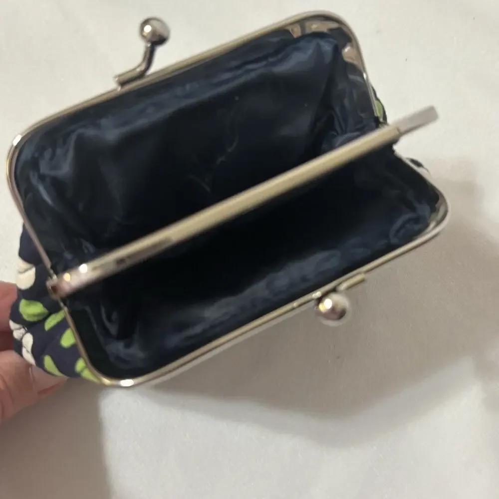 Vera Bradley Double Kiss Kisslock Coin Change Purse Retired Pattern Green Dots - Picture 5 of 5